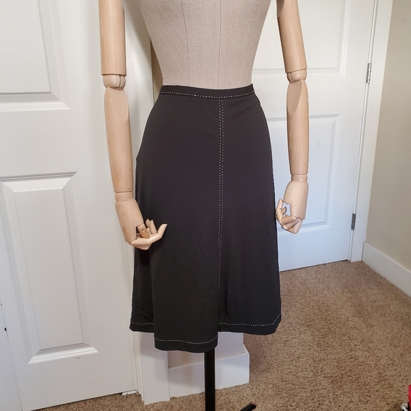 Ann Taylor Dresses & Skirts - 🔥5/$25🔥 Ann Taylor Midi Skirt size 6